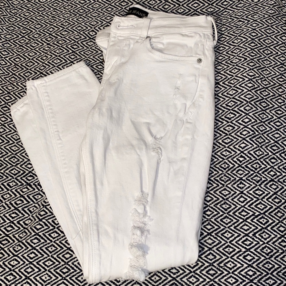 White skinny jeans